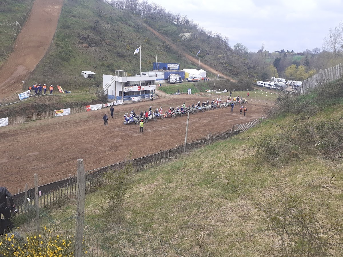 Terrain de motocross à Sainte-Radegonde — photo 1