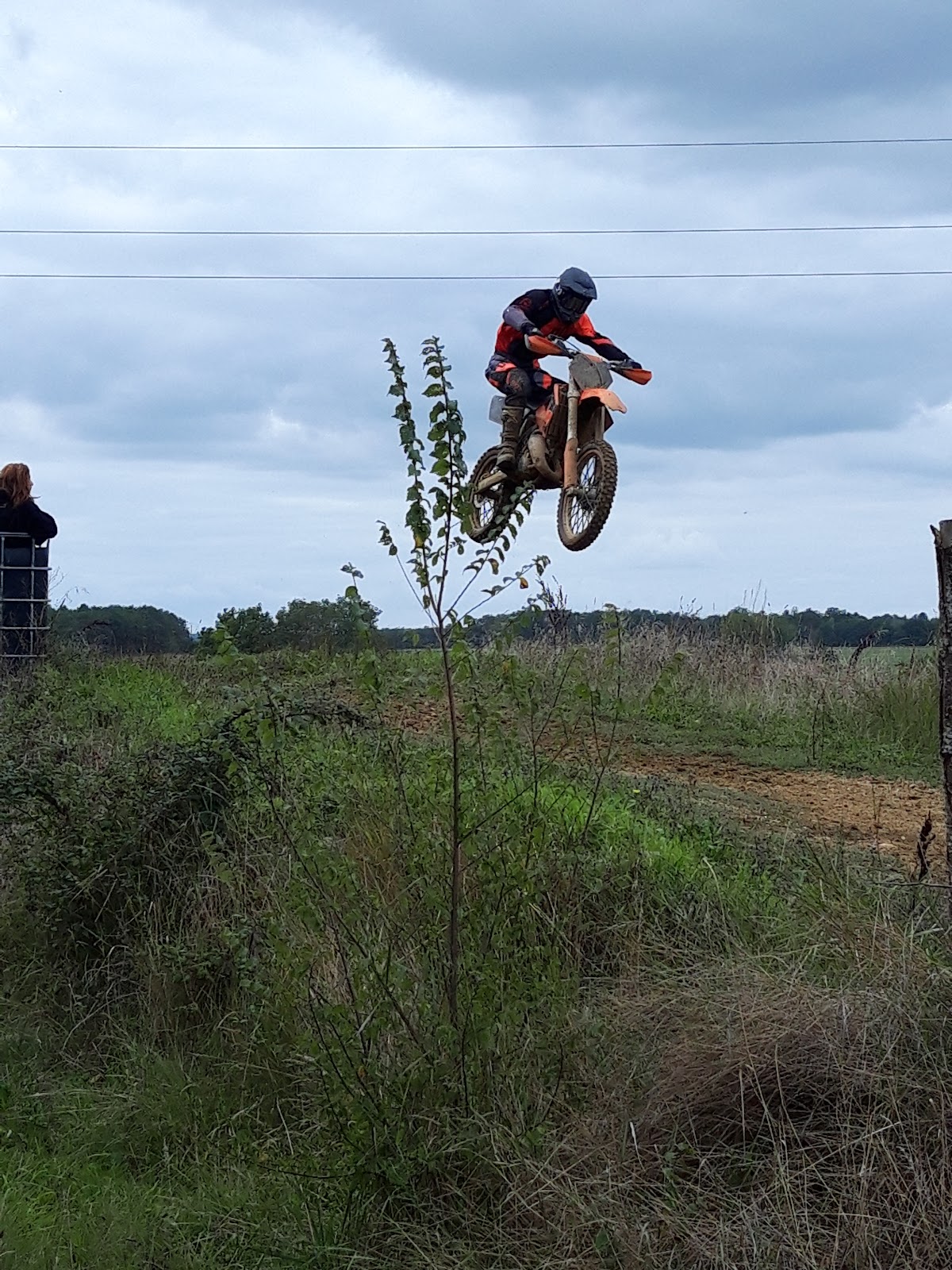 Terrain de motocross à Dangé-Saint-Romain — photo 3