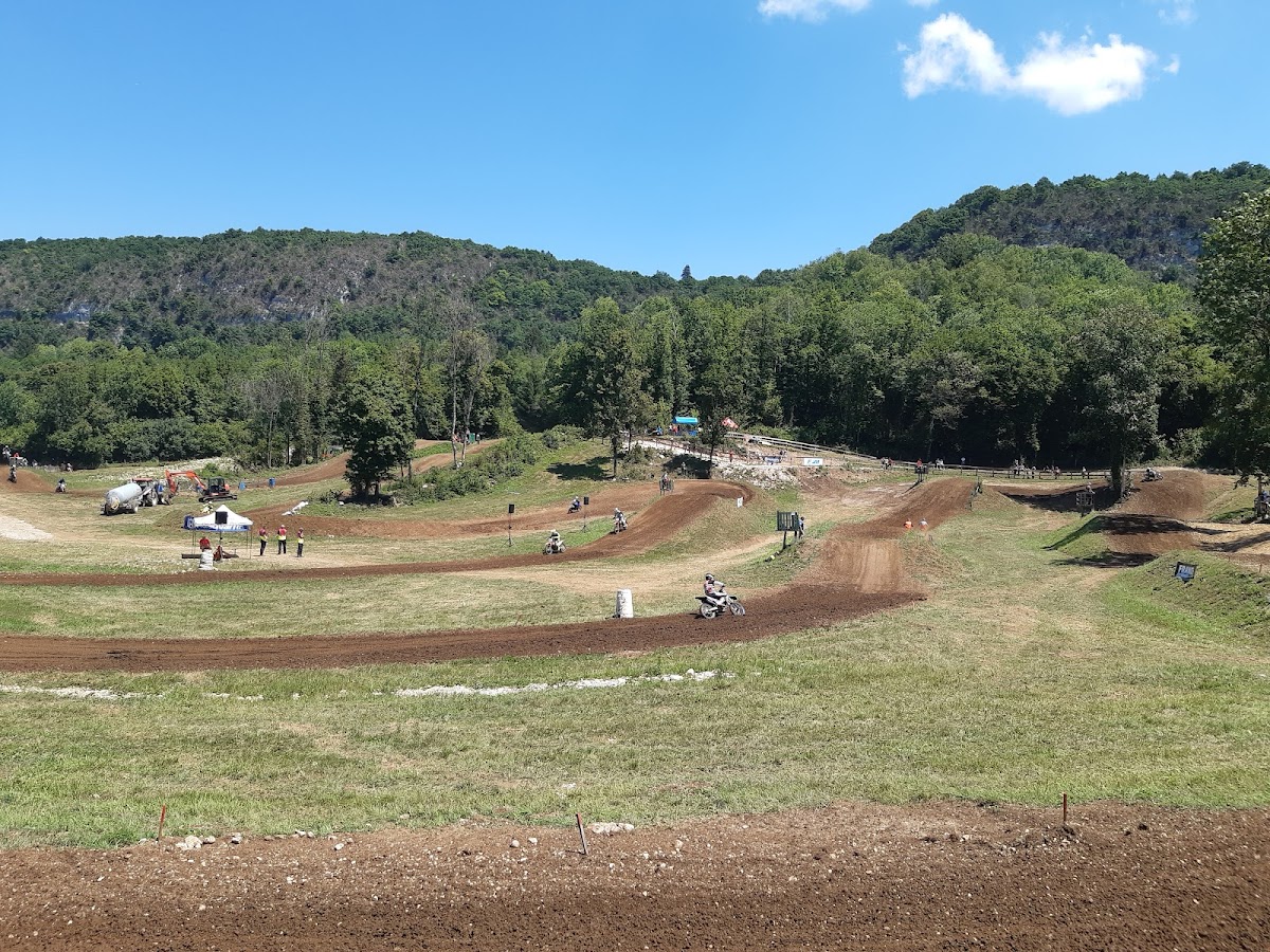 Terrain de motocross à Moirans-En-Montagne