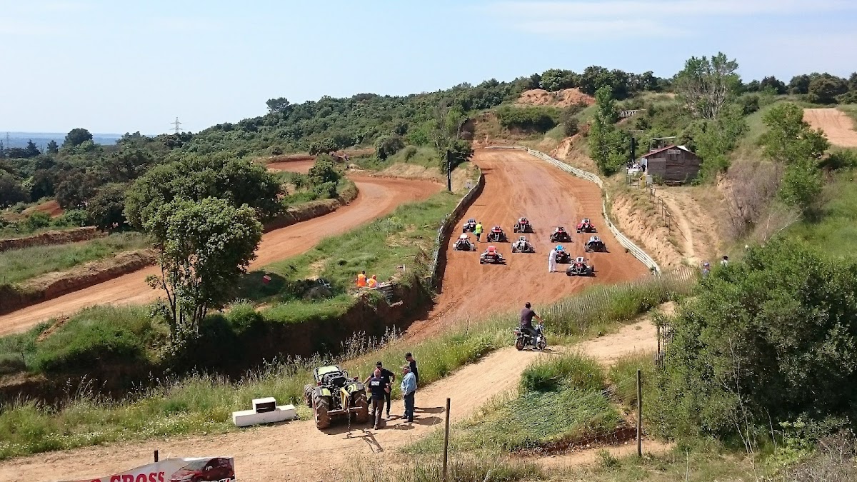 Terrain de motocross à Bellegarde — photo 1