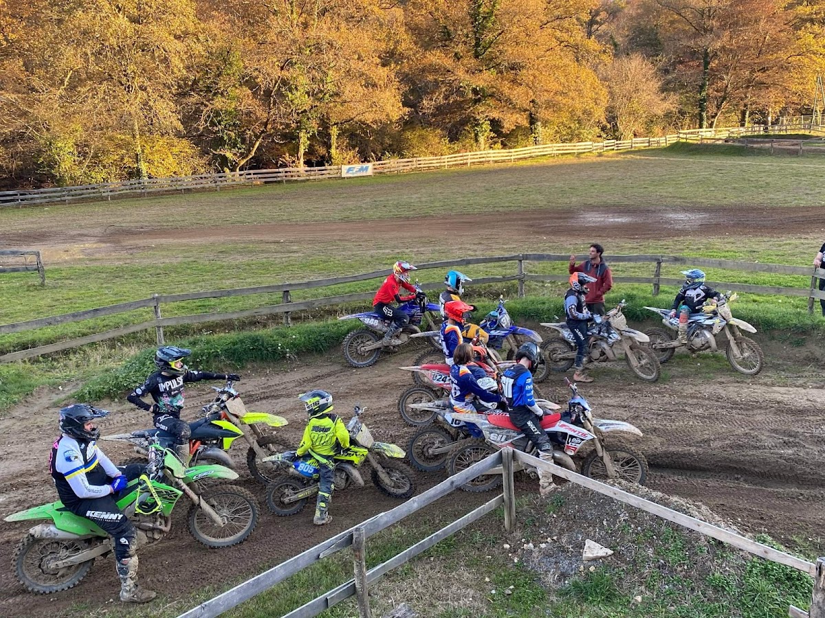 Terrain de motocross à Saint-Priest-Taurion — photo 3