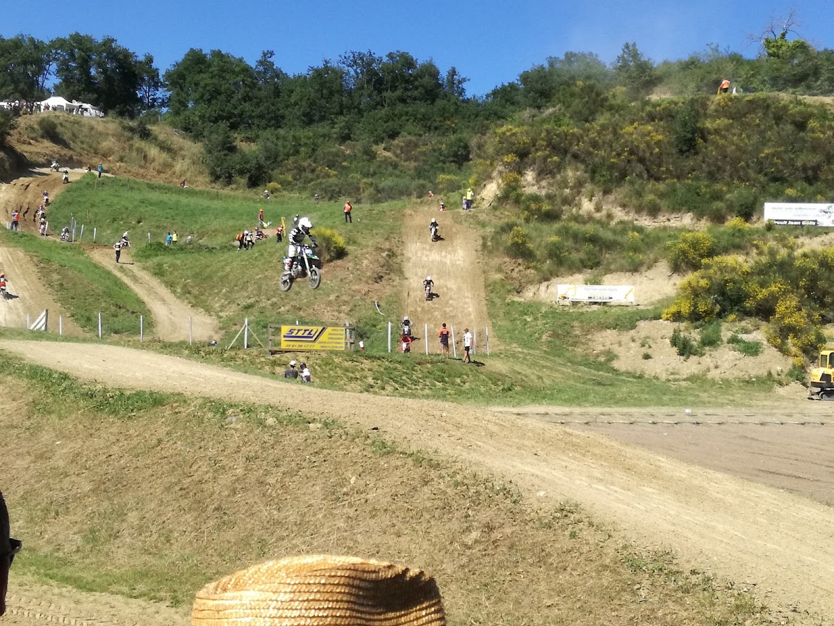 Terrain de motocross à Bruguières — photo 1