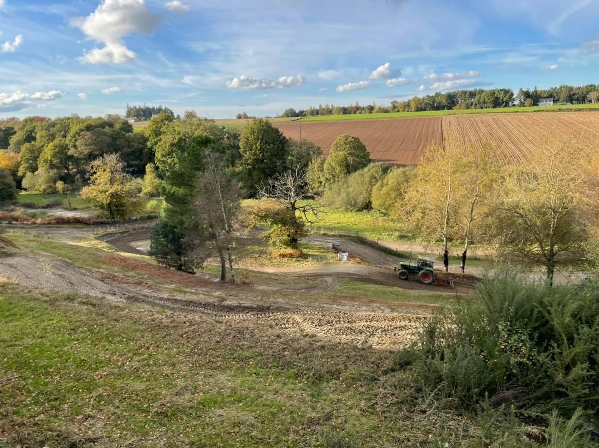 Terrain de motocross à Guégon
