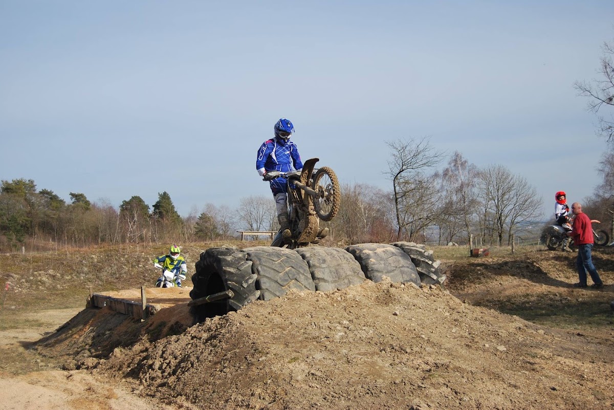Terrain de motocross à Erize la Petite