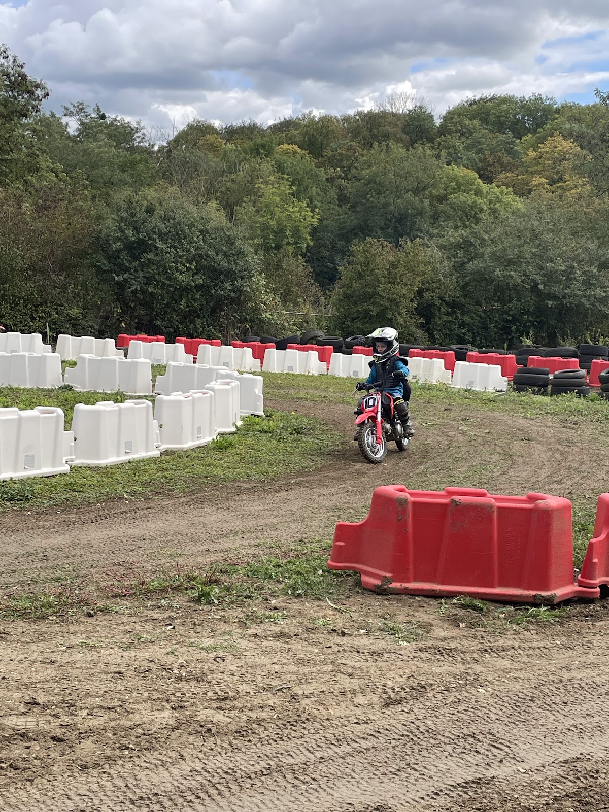 Terrain de motocross à Brie-Comte-Robert — photo 4