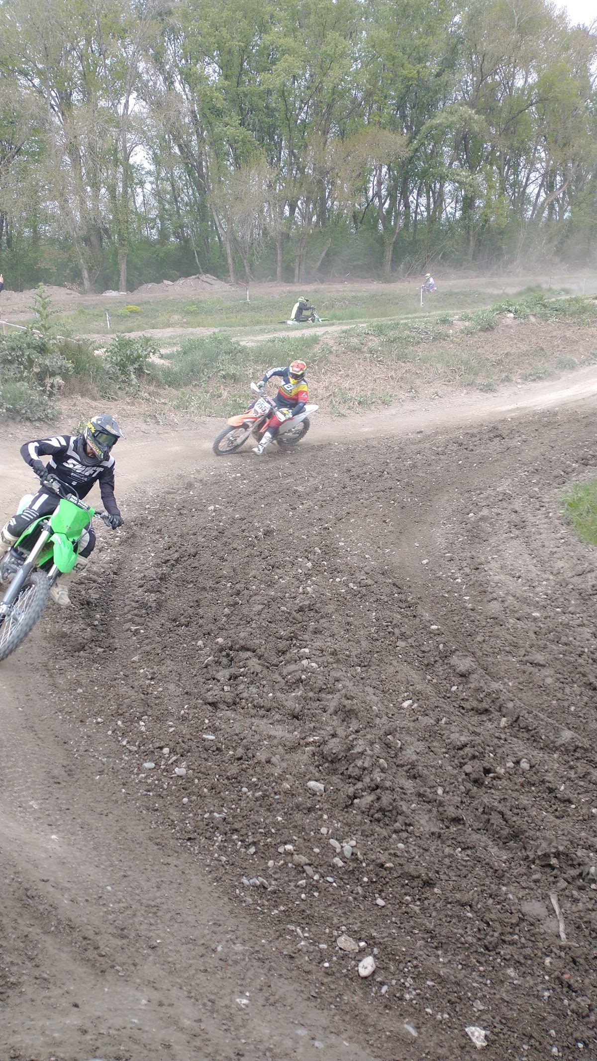 Terrain de motocross à Cabannes — photo 1