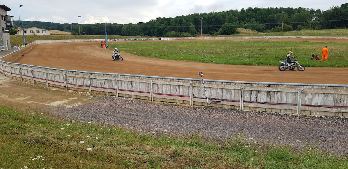 Terrain de motocross à Mâcon — photo 1
