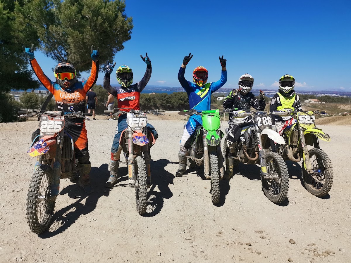 Terrain de motocross à Châteauneuf-Les-Martigues — photo 1
