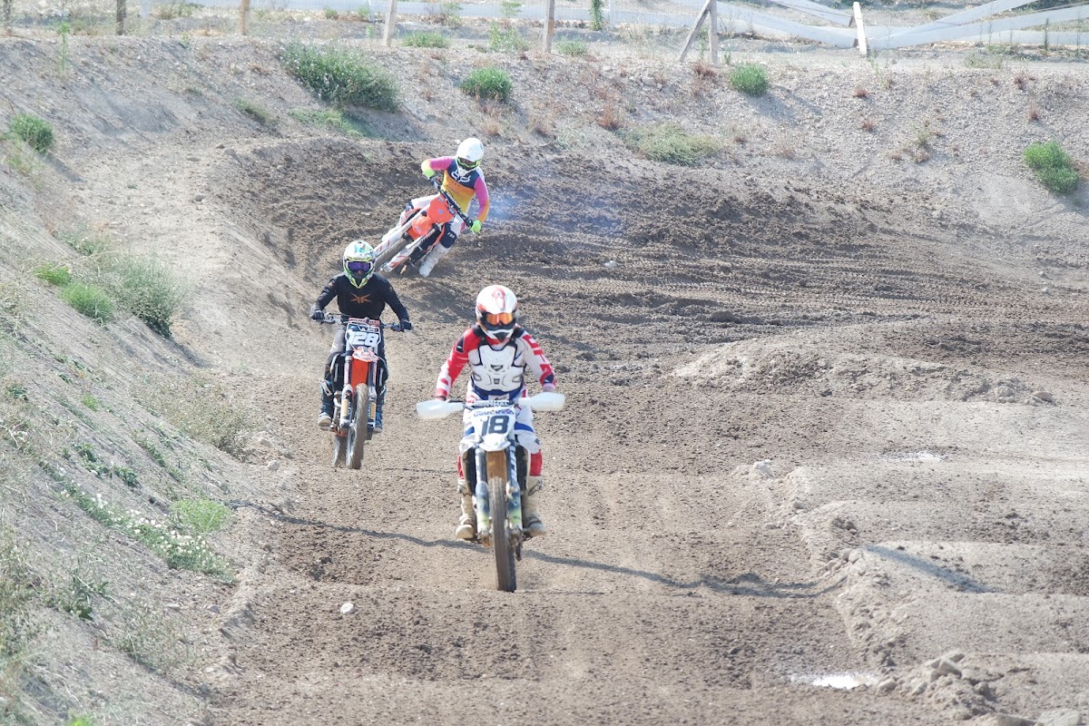 Terrain de motocross à Châteauneuf-Les-Martigues — photo 2