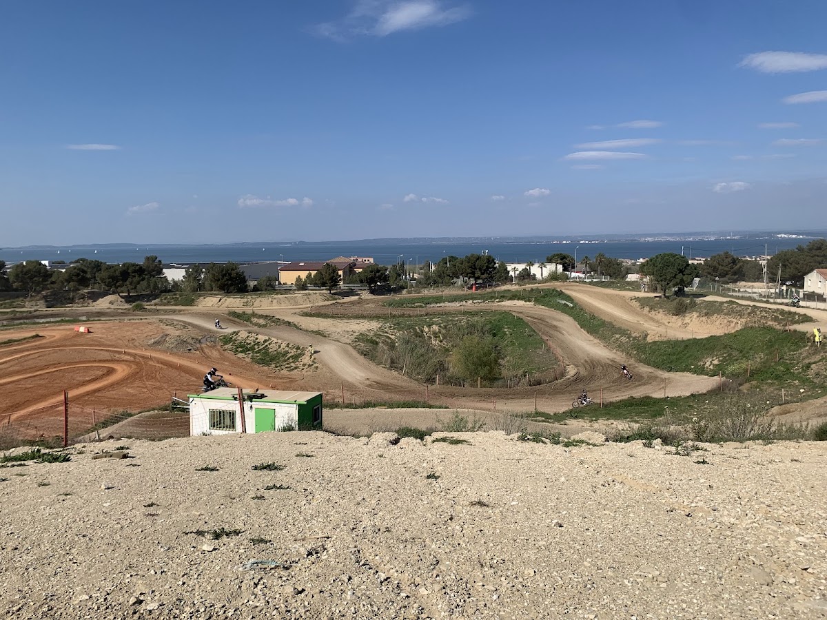 Terrain de motocross à Châteauneuf-Les-Martigues — photo 3