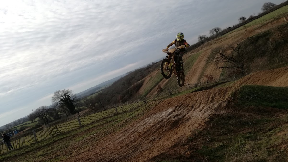 Terrain de motocross à Néris-Les-Bains — photo 2
