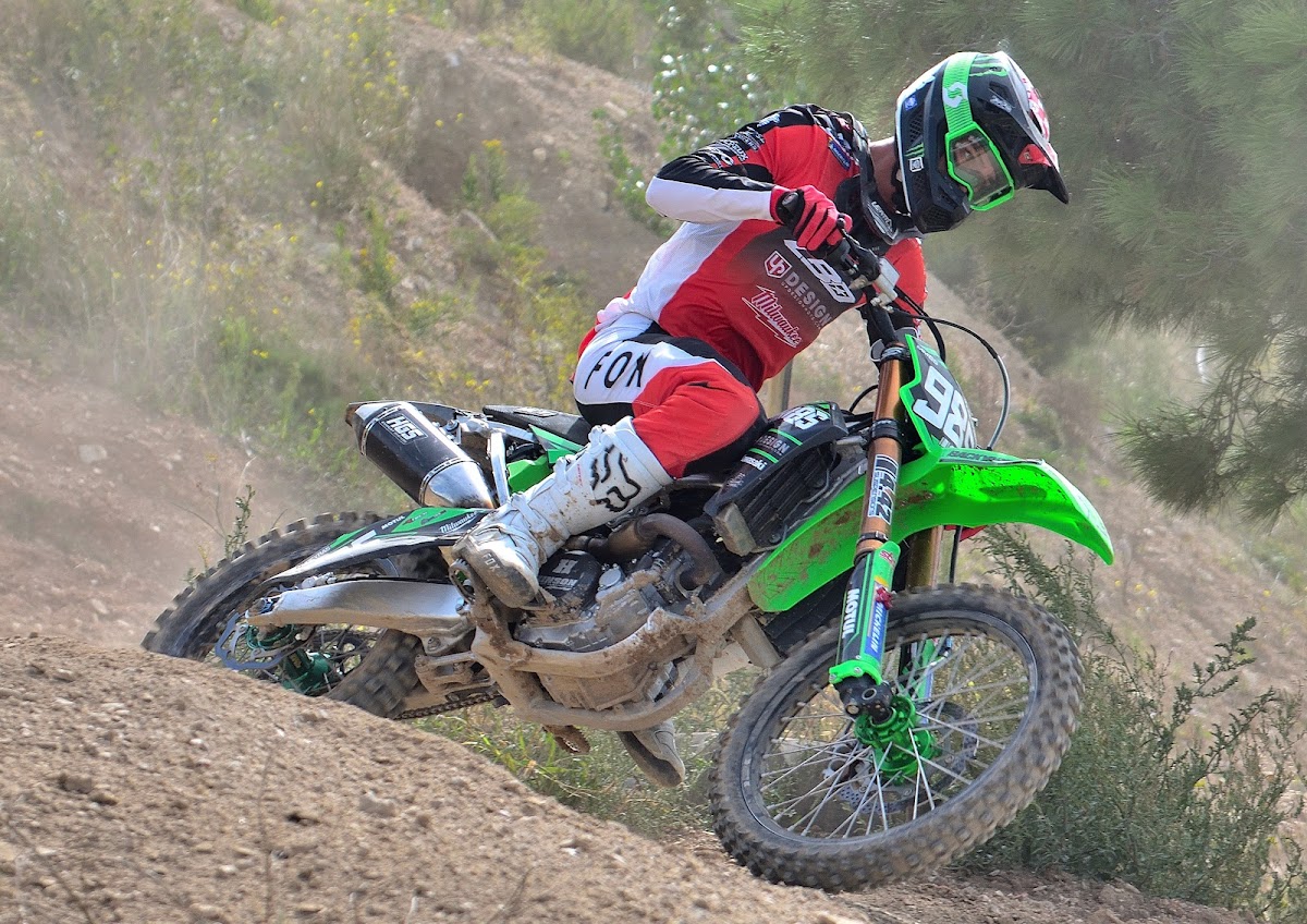 Terrain de motocross à La Fare-Les-Oliviers — photo 1