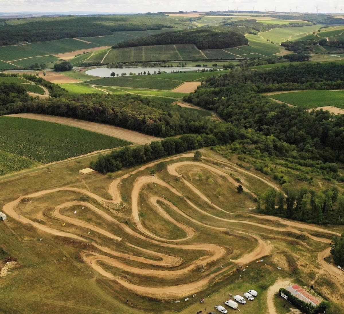 Terrain de motocross à Beine