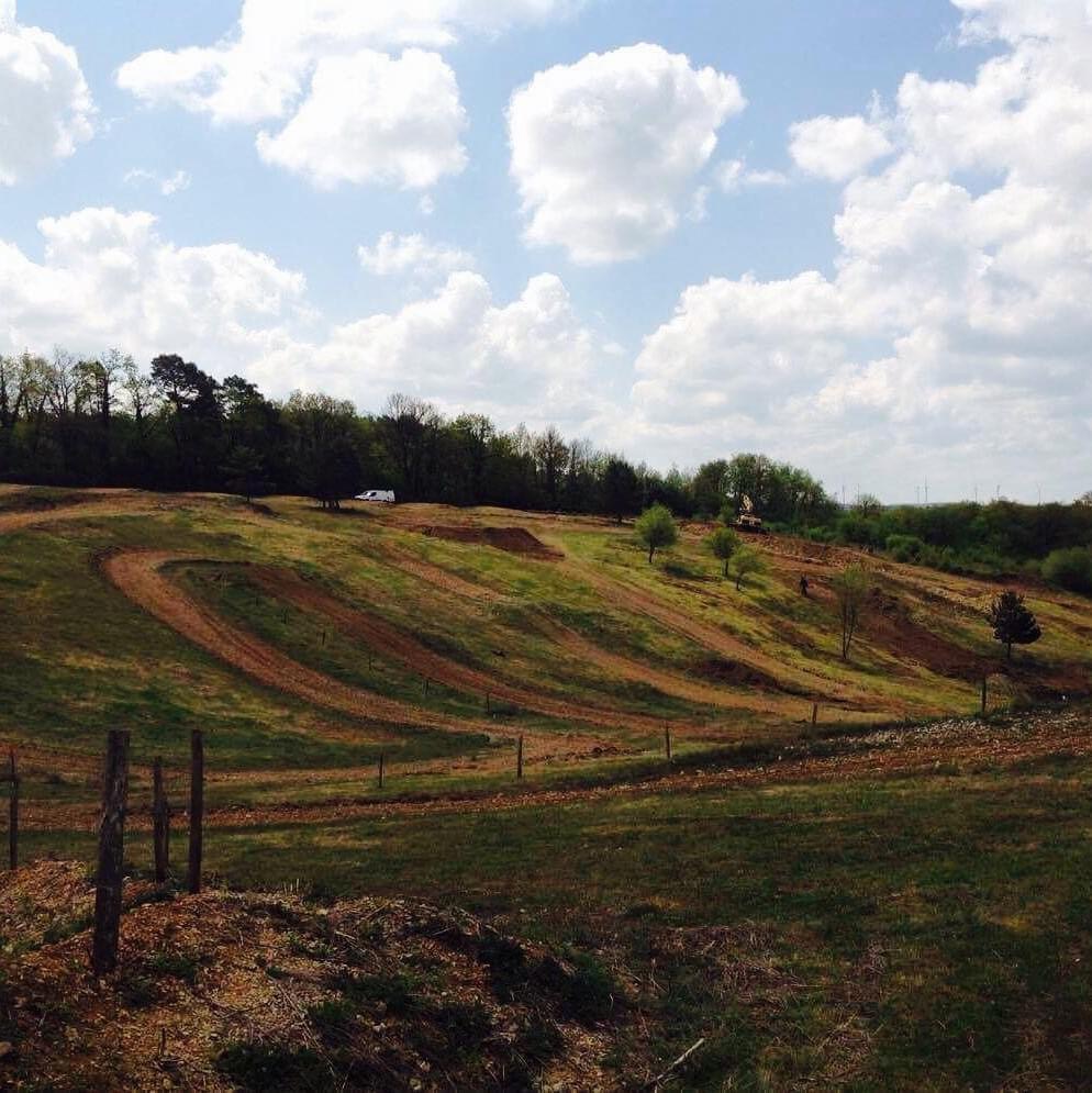 Terrain de motocross à Beine — photo 1
