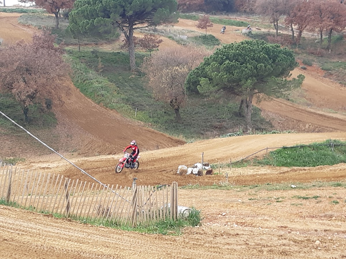 Terrain de motocross à Beauvoisin — photo 1