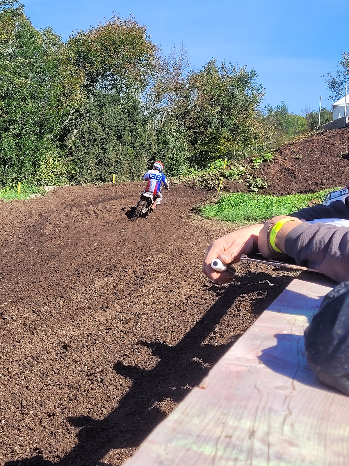 Terrain de motocross à Etables — photo 2