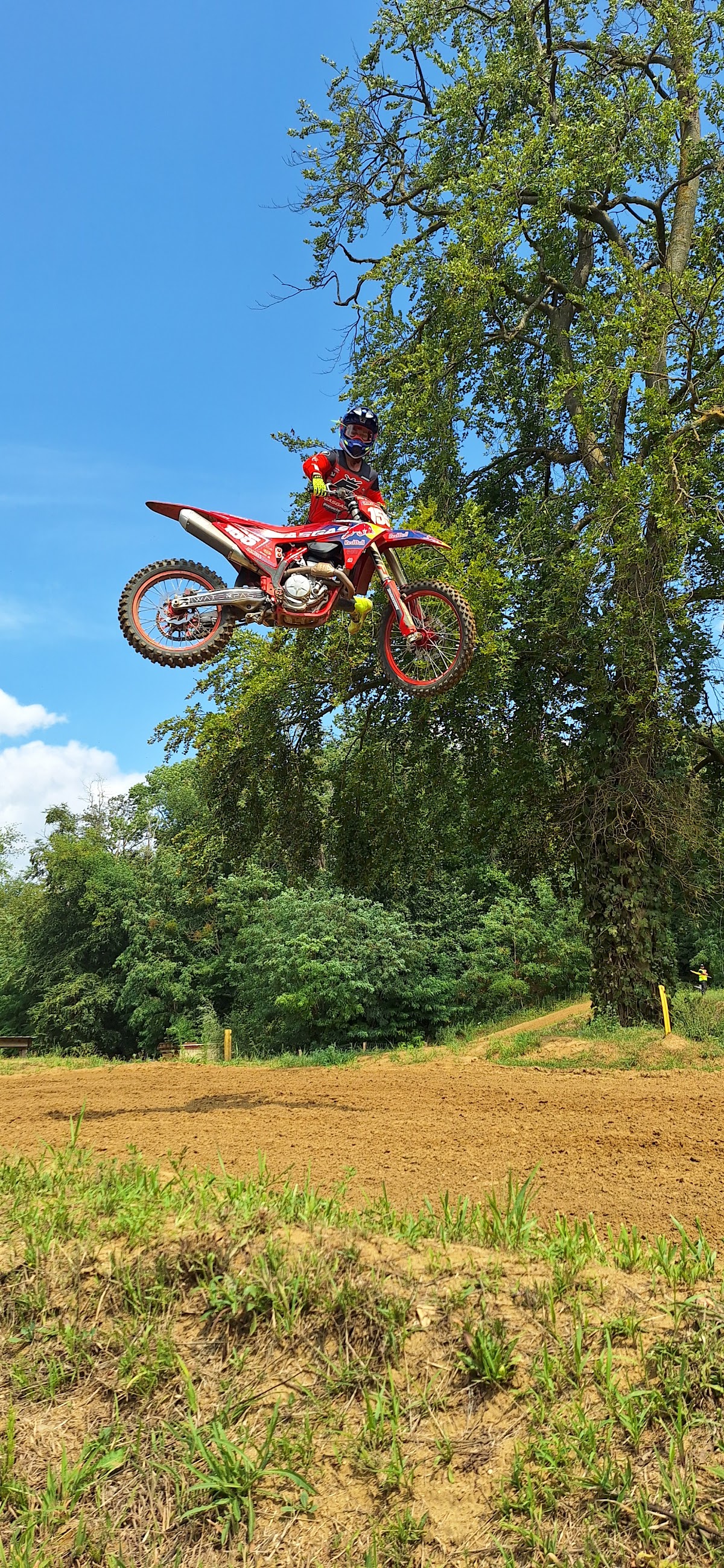 Terrain de motocross à Amigny-Rouy