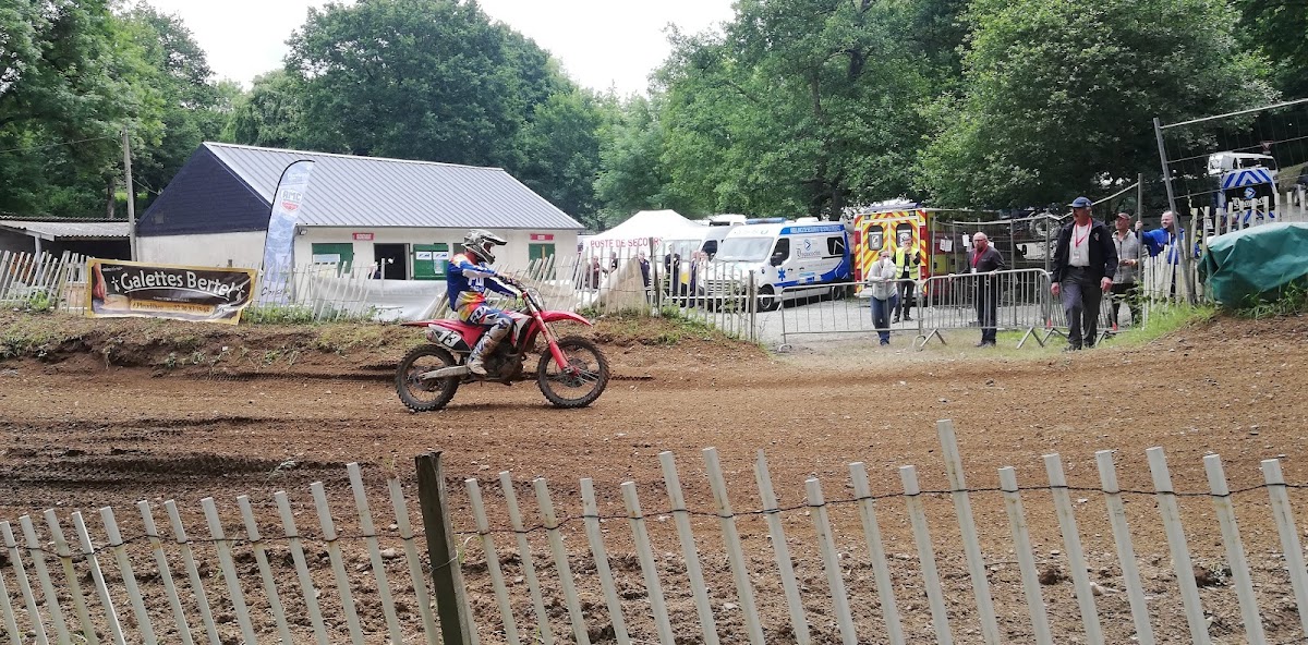 Terrain de motocross à Corseul — photo 1