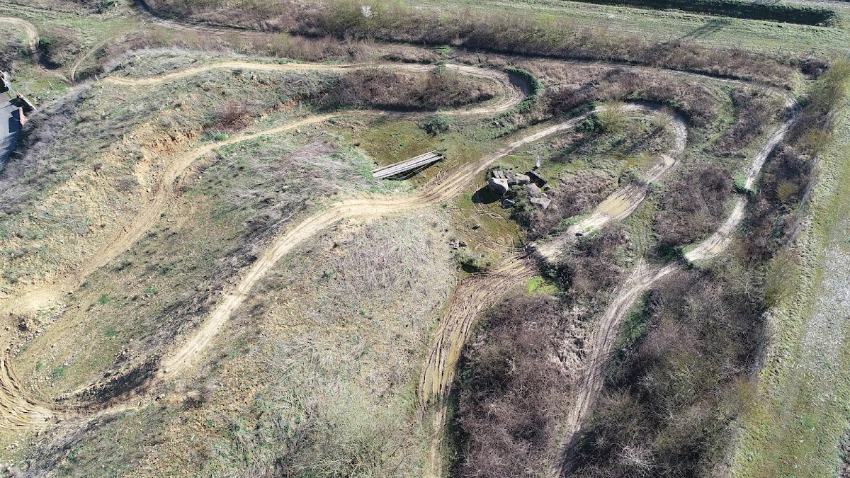 Terrain de motocross à Vert-Saint-Denis