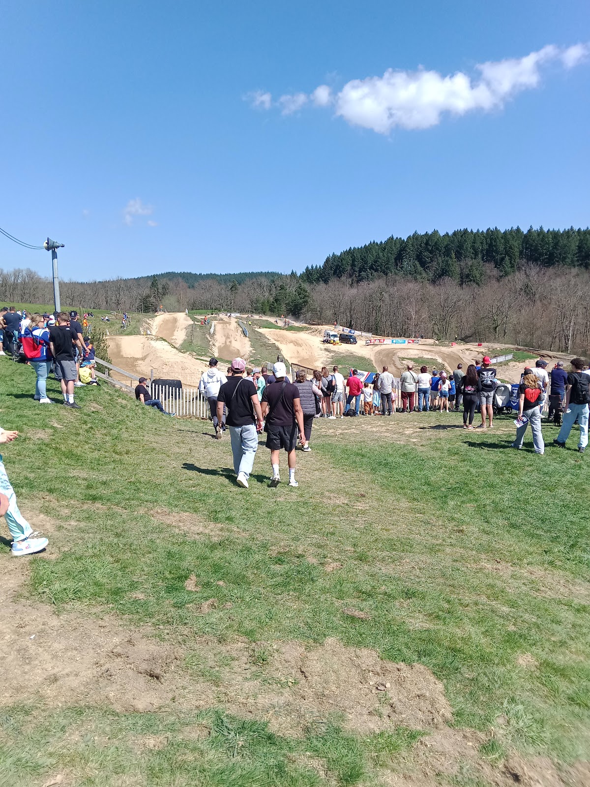 Terrain de motocross à Crevant-Laveine — photo 4