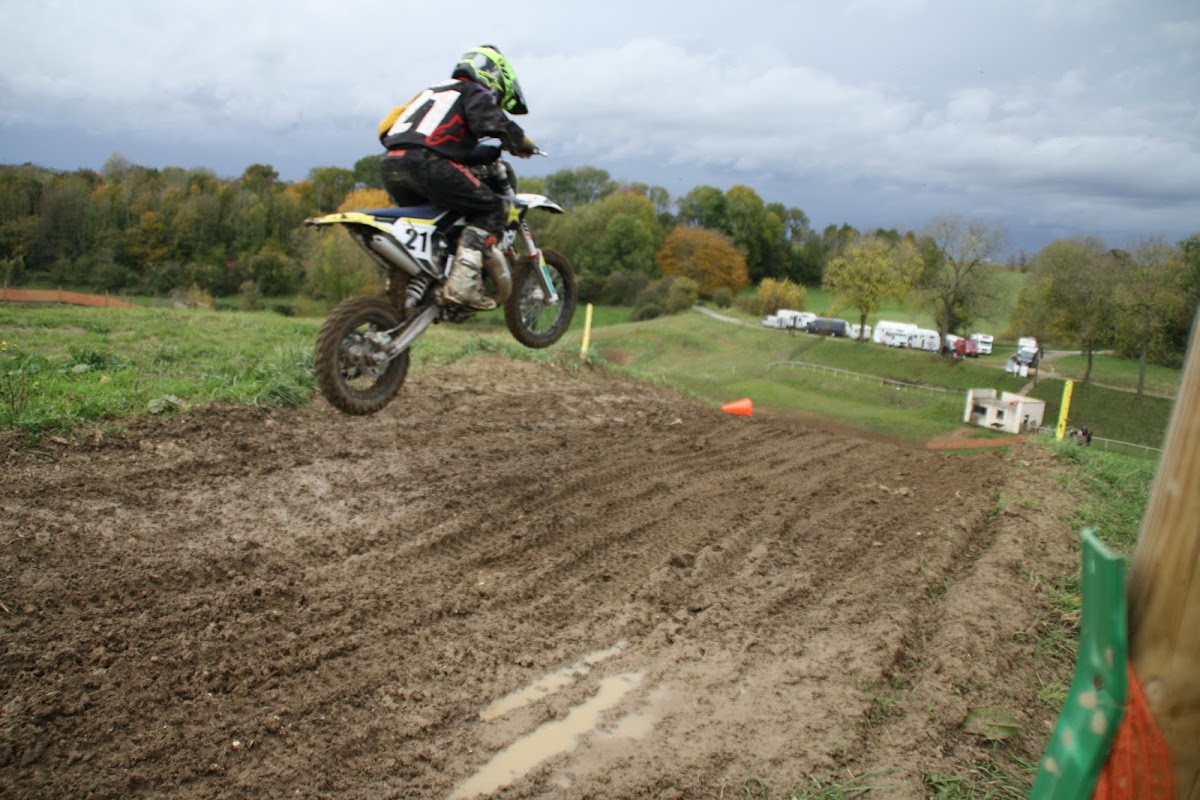 Terrain de motocross à Landricourt