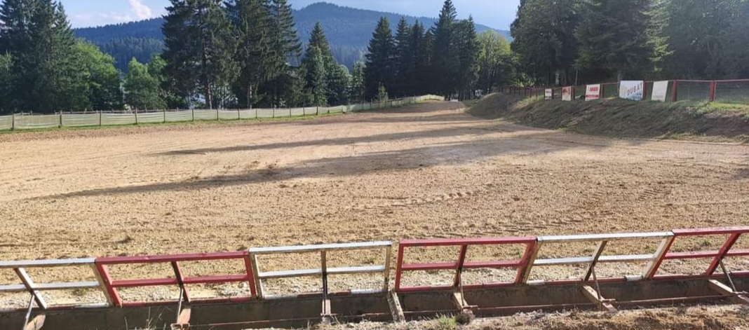 Terrain de motocross à Les Fins