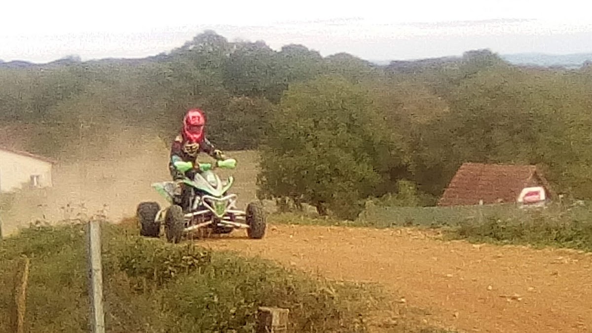 Terrain de motocross à Étrabonne — photo 3