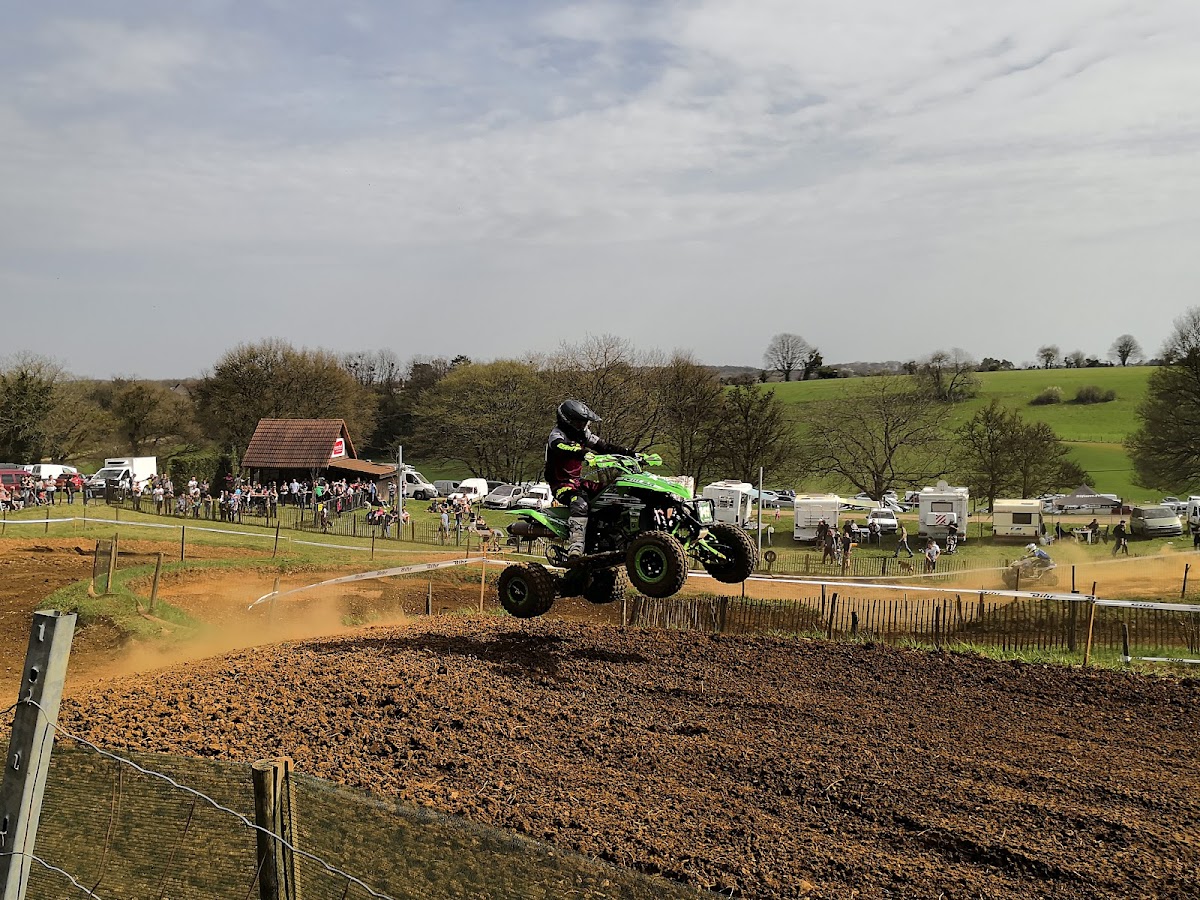 Terrain de motocross à Étrabonne — photo 4