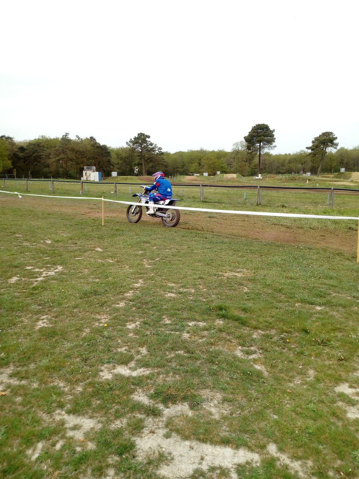 Terrain de motocross à Saint-Secondin — photo 4
