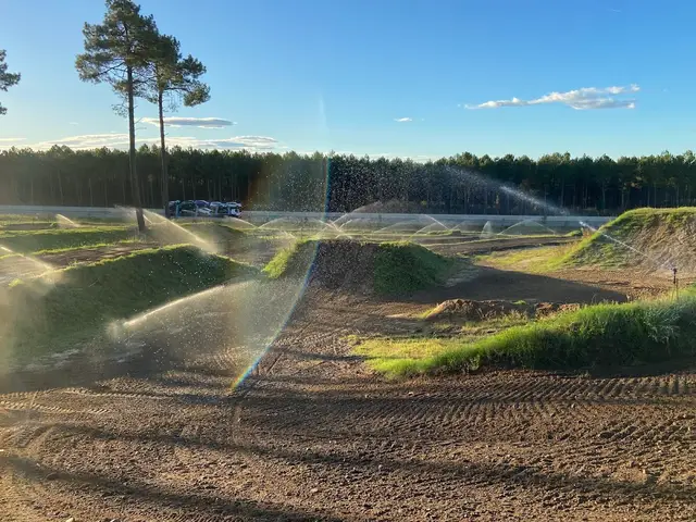 Terrain de motocross à Saint-Vincent-De-Tyrosse