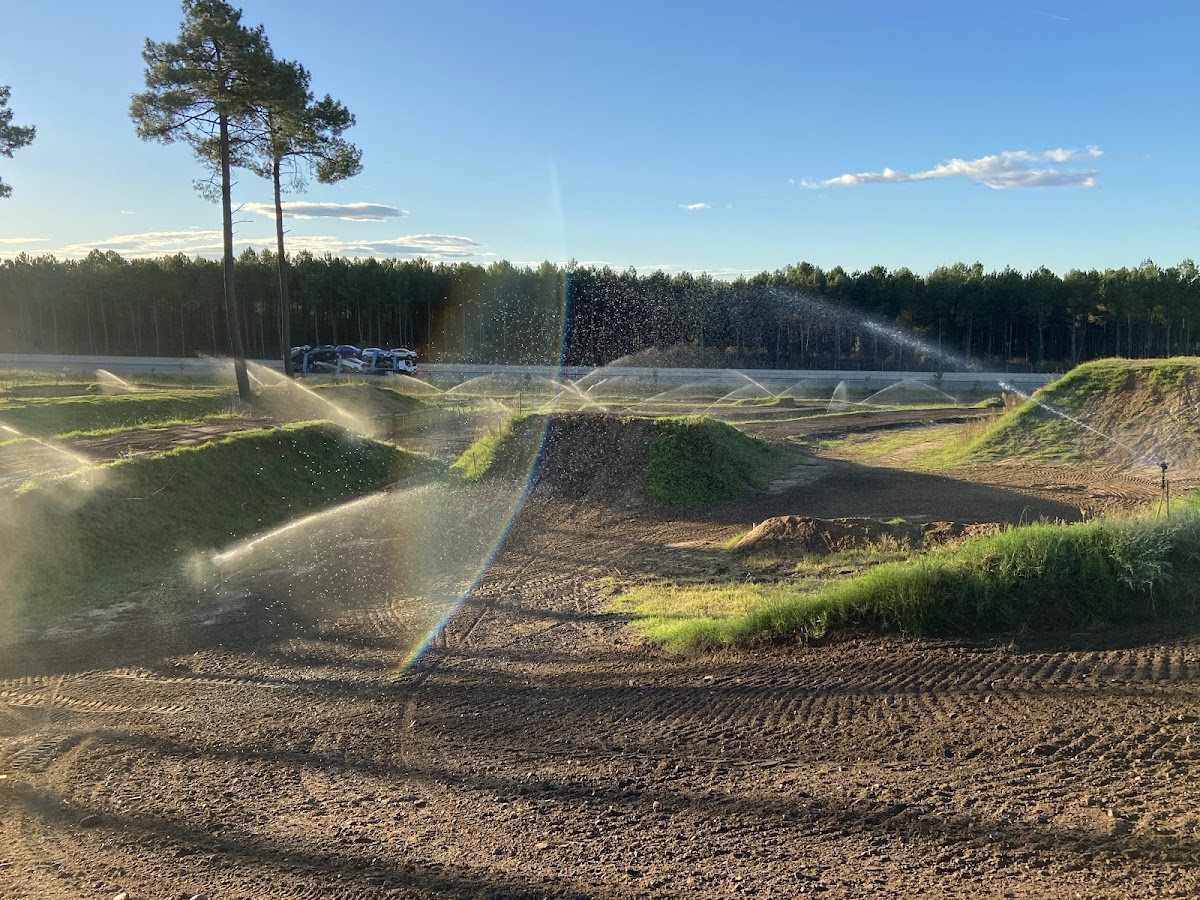 Terrain de motocross à Saint-Vincent-De-Tyrosse