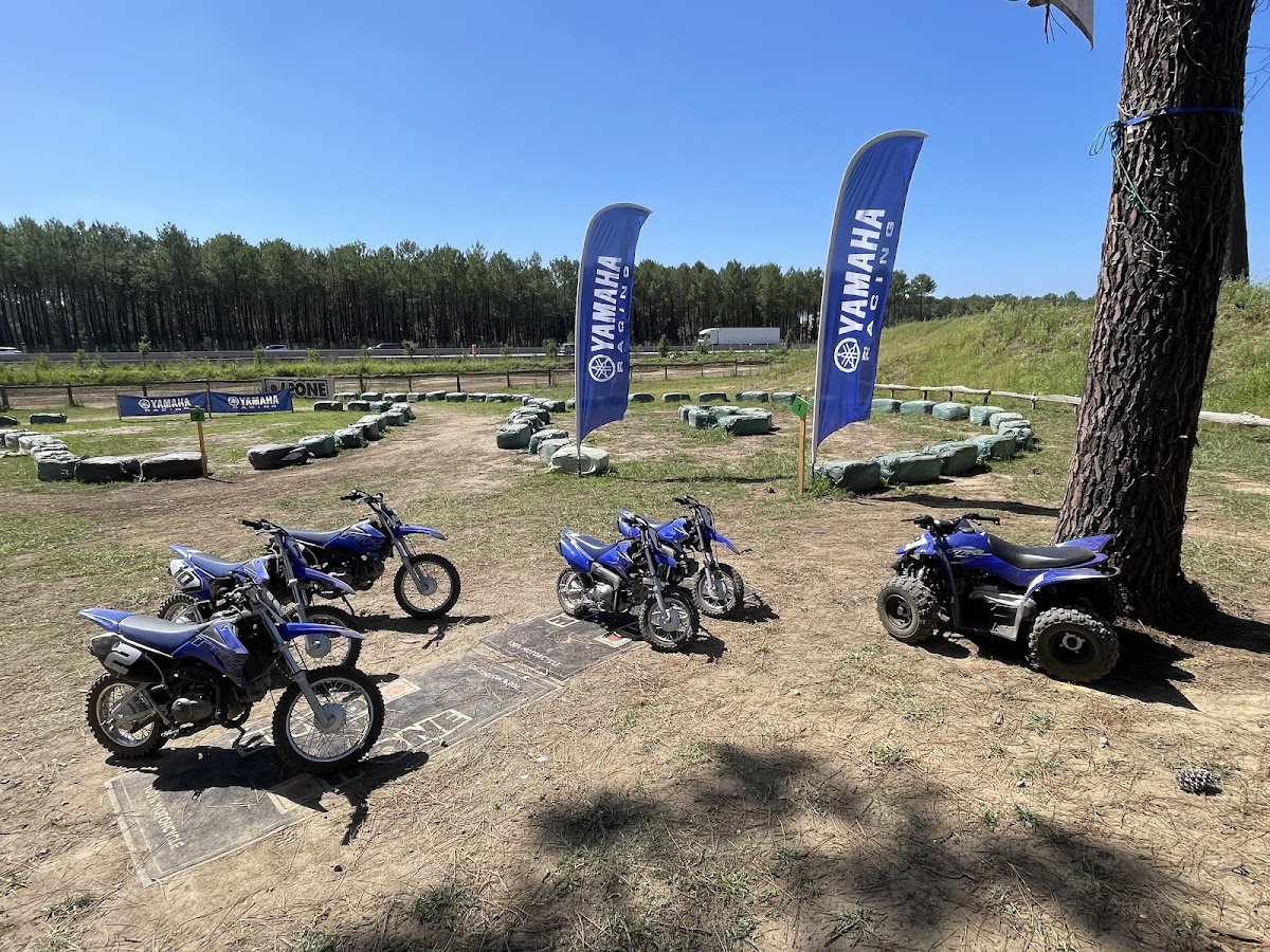 Terrain de motocross à Saint-Vincent-De-Tyrosse — photo 3