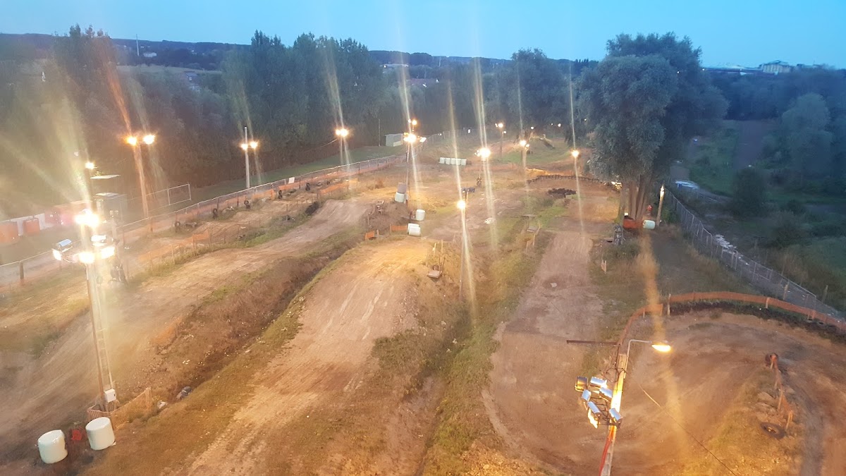 Terrain de motocross à Isbergues — photo 1
