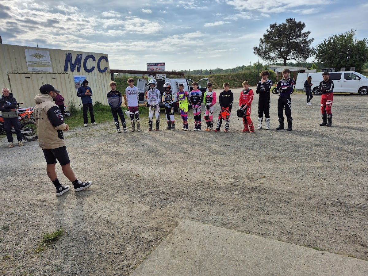 Terrain de motocross à Saint-Maur — photo 1