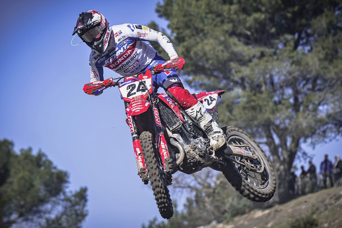 Terrain de motocross à Pernes-les-Fontaines — photo 1
