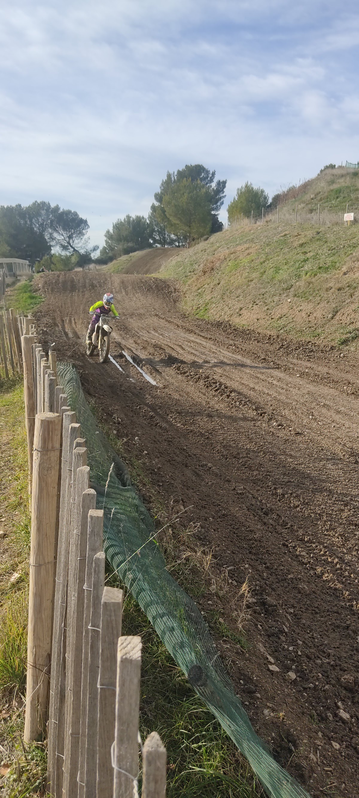 Terrain de motocross à Pernes-les-Fontaines — photo 3