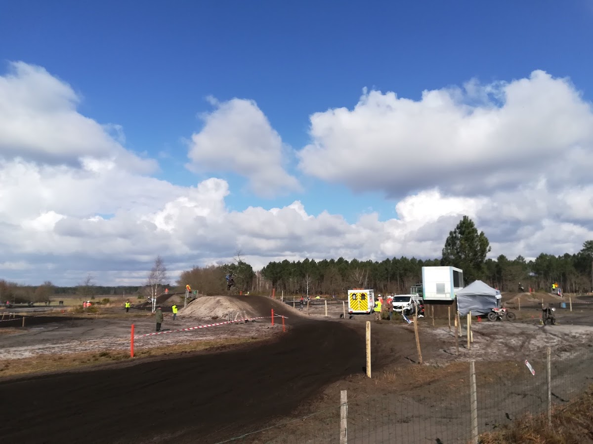 Terrain de motocross à Marcillac — photo 2
