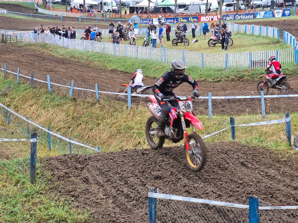 Terrain de motocross à Saint-Aignan-Le-Jaillard — photo 3
