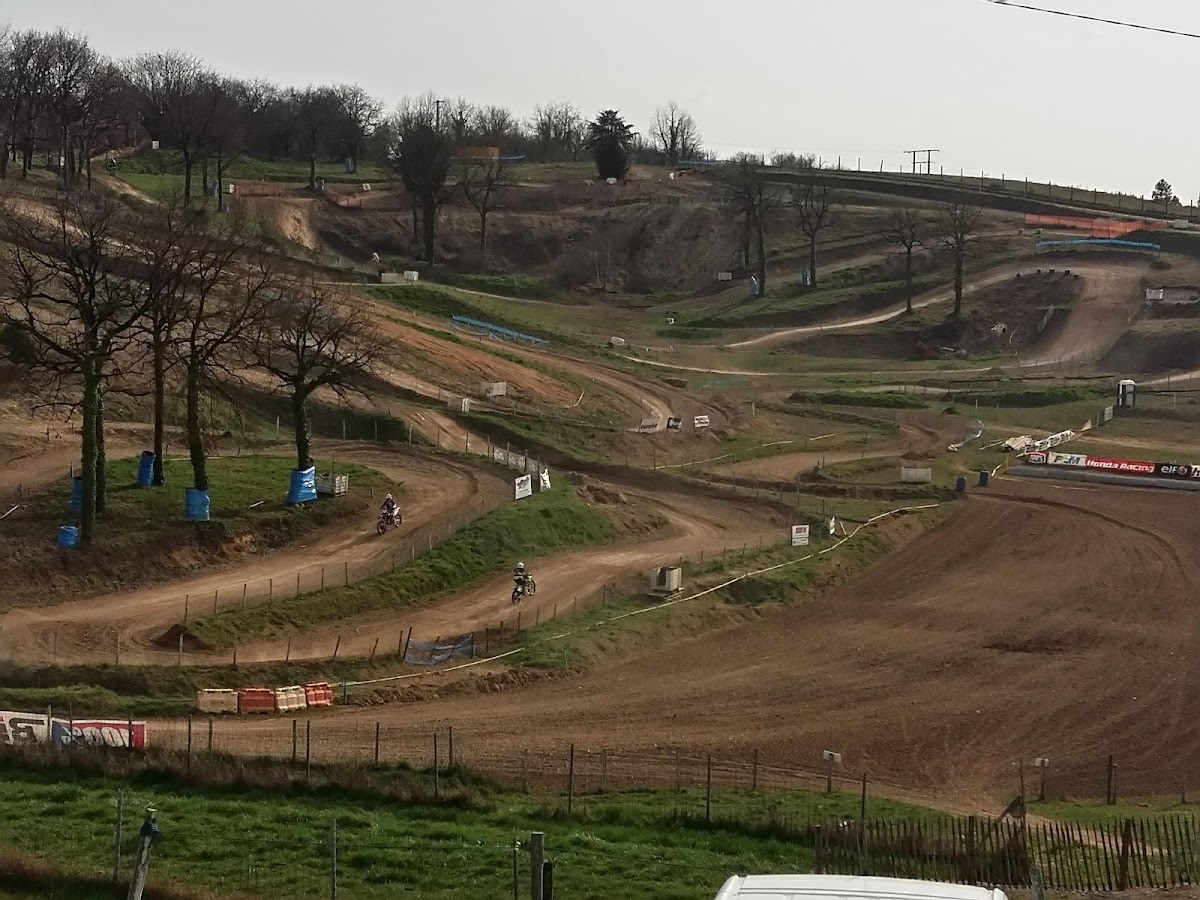 Terrain de motocross à La Couronne
