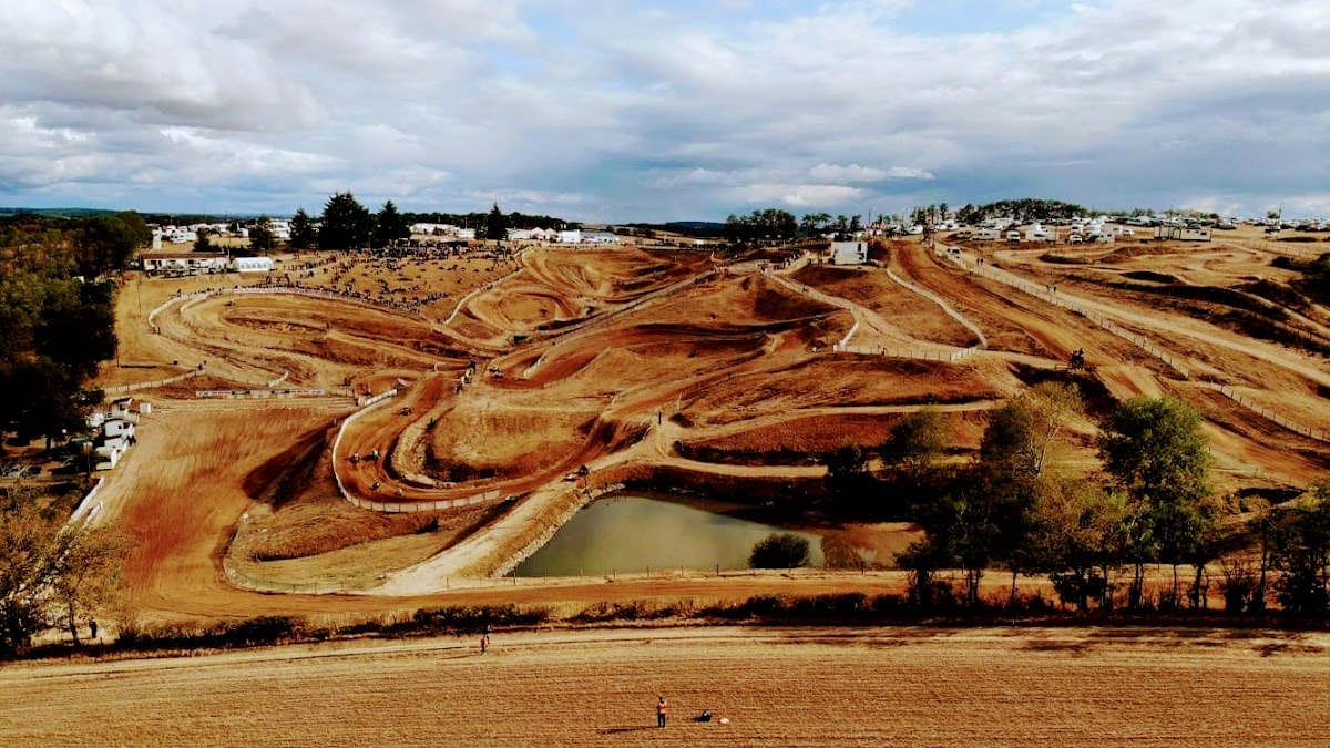 Terrain de motocross à Sainte-Radegonde — photo 1