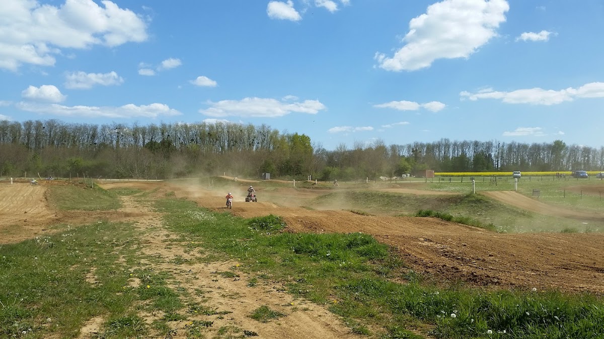 Terrain de motocross à Port-Sur-Saône — photo 1