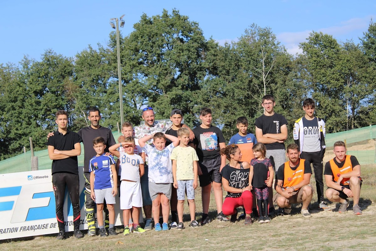 Terrain de motocross à Bessines-Sur-Gartempe — photo 3
