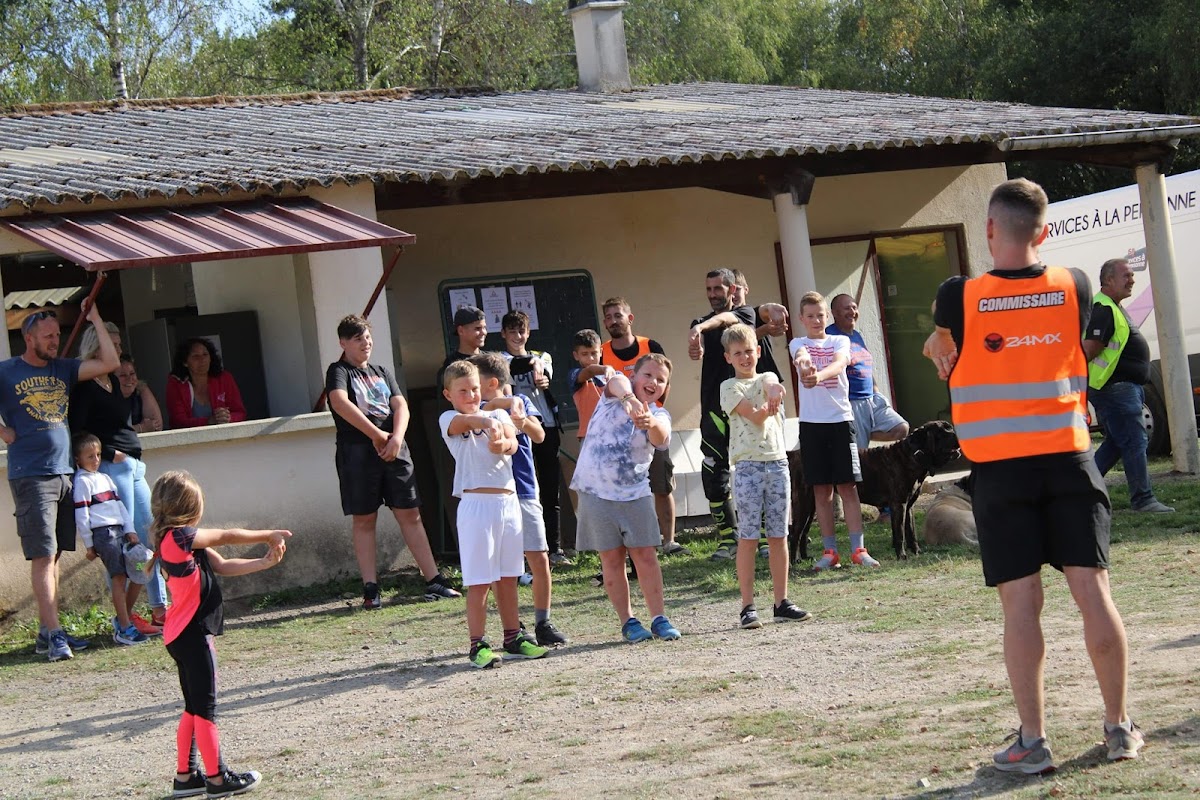 Terrain de motocross à Bessines-Sur-Gartempe — photo 4