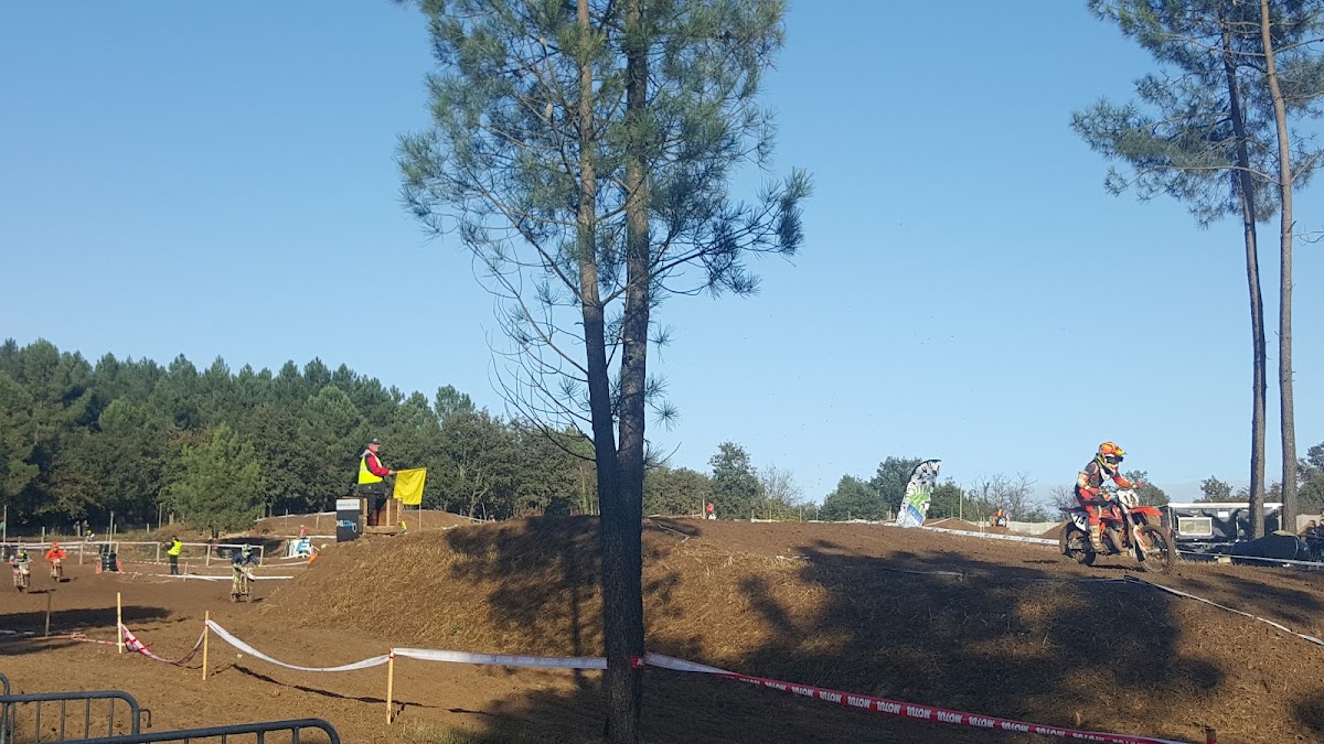 Terrain de motocross à Chantérac — photo 2