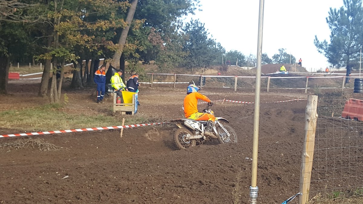 Terrain de motocross à Chantérac — photo 4