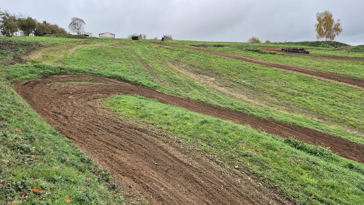 Terrain de motocross à Durenque