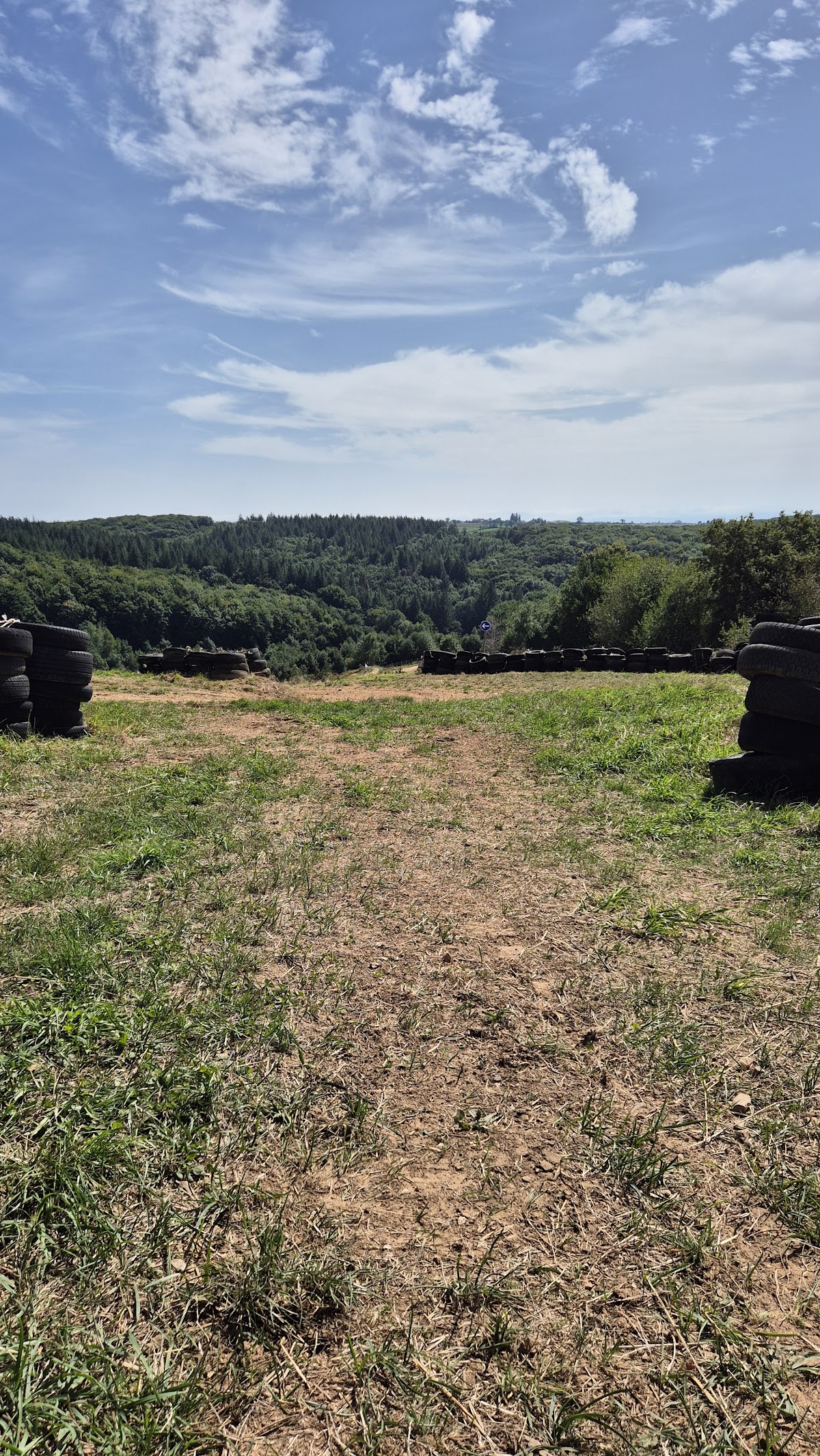 Terrain de motocross à Durenque — photo 2