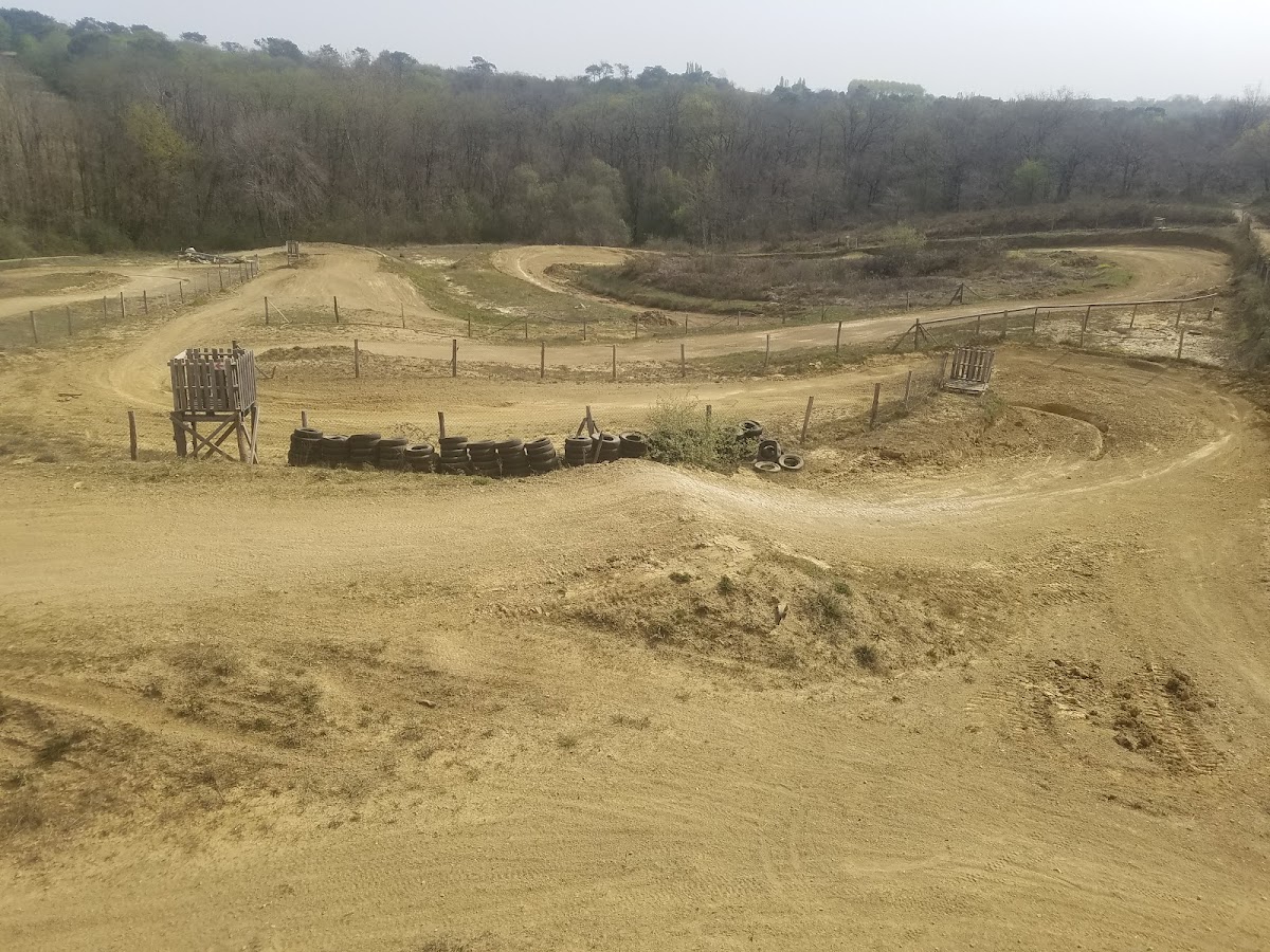 Terrain de motocross à Cauneille — photo 1