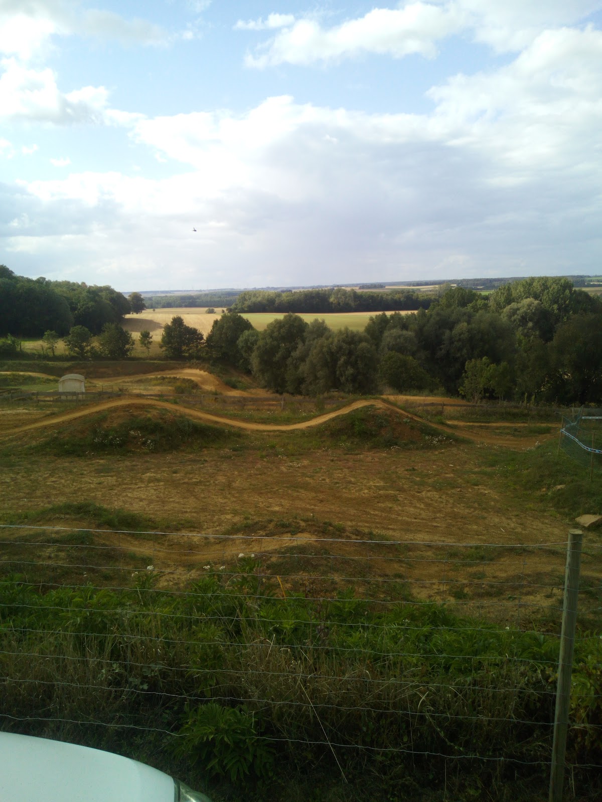 Terrain de motocross à Crisolles — photo 3