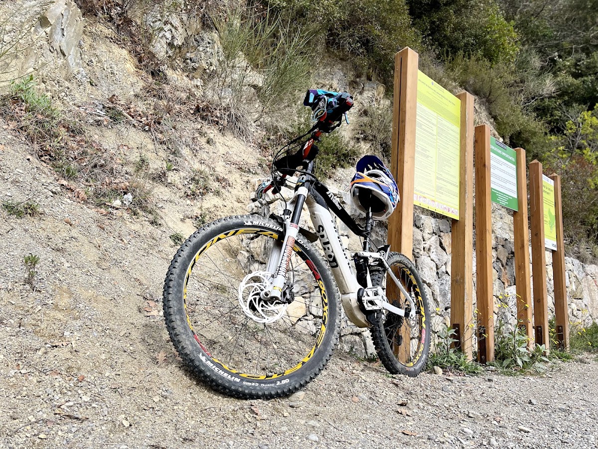 Terrain de motocross à Menton